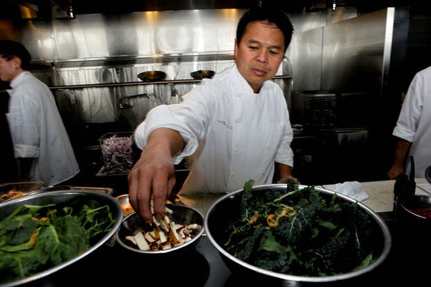 Đầu bếp Charles Phan: “Tôi chỉ nấu món Mỹ theo kiểu Việt Nam”.