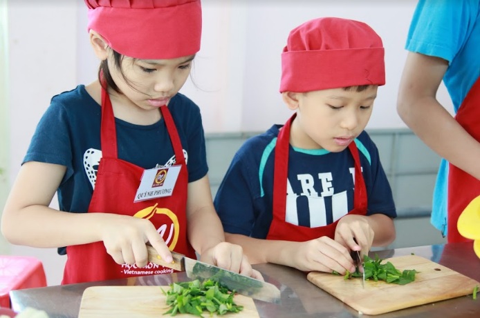 học nấu ăn trẻ em_giaoducnghe